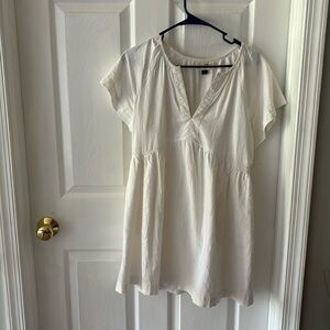 Women’s V-neck linen white mini swing dress